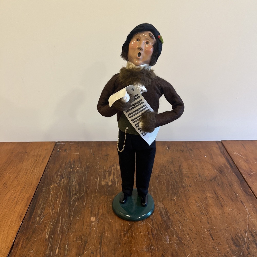 1995 BYERS CHOICE CHRISTMAS CAROLER Black Hair Man Brown Fur Trim Outfit